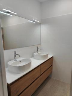 Peaceful Villa On Bages Peninsula - 1