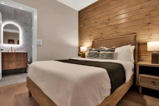 Luxury Mountain Retreat with Hot Tub Near Lake Hartwell & Clemson, SC - South Union - 3