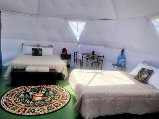 Stunning Off-Grid Dome with Spectacular Views for a Unique Glamping Getaway in Montana - - 9