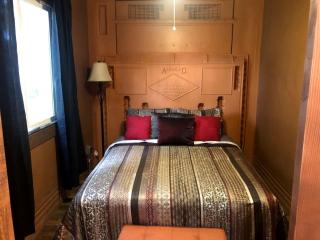 Unique Steampunk Tiny House Rental in Swan Valley, Idaho near Jackson Hole - Irwin - 4