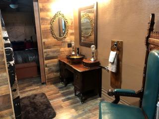 Unique Steampunk Tiny House Rental in Swan Valley, Idaho near Jackson Hole - Irwin - 2