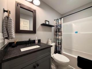 Modern Cottage Retreat Near Pleasant Mountain in Bridgton, Maine - Bridgton - 6