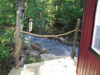 Secluded Sedona Tiny House in Woods Near Lake | Fire Pit, Hammocks, Full Kitchen & Breakfast - Cedar Grove - 1