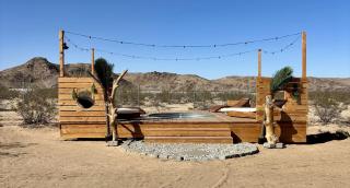 Cute Casita with Incredible Amenities for a Unique Romantic Getaway in Joshua Tree, California - Joshua Tree - 1