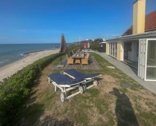 Modern Beach House With Fantastic Sea View - 9