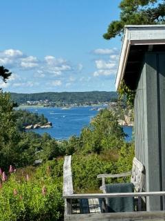 Architect-Designed Cabin With Private Beach - 0