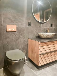 Luxurious Family Cabin By The Ski Trails - 5