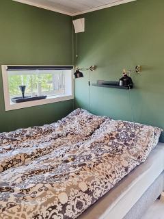 Cabin With Jacuzzi - - 4