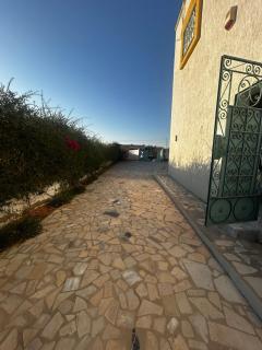 Huge entire private villa - 4