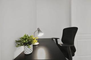 Chic 2 BR Urban Retreat Near Beach Free Parking - Oshawa - 7
