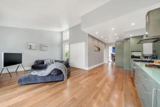 Marvelous Manly Home moments from the Beach - NEW - Sydney - 4