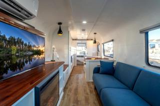 Cozy Airstream Getaway in Downtown Prescott AZ Near Whiskey Row - Prescott - 2