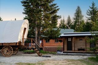 Unique Conestoga Glamping Wagon with King Bed & Private Bath | Bonners Ferry, Idaho Retreat - 7