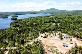 Peaceful Lakeside Cottage with Fire Pit & Acadia Views near Flanders Pond, Sullivan, Maine - 2