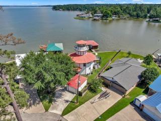 Lighthouse Views & Lake Vibes – 4BR Retreat in Livingston, TX - Livingston - 5