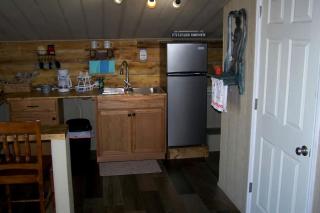 Cozy Loft Apartment Above Jay Bob's Kitchen w/ 2 Queen Beds & Breakfast Near Nashville - 8