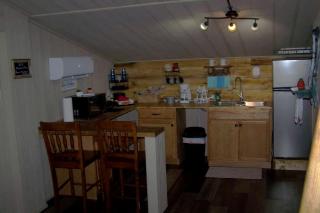 Cozy Loft Apartment Above Jay Bob's Kitchen w/ 2 Queen Beds & Breakfast Near Nashville - 3