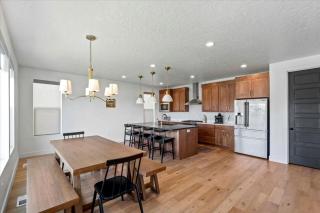 Spacious Family Retreat with Trampoline near Cherry Hill in Kaysville, Utah - Kaysville - 3