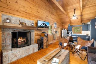 Renovated Cabin Near Great Smoky Mountains National Park, Tennessee - Sunshine - 7