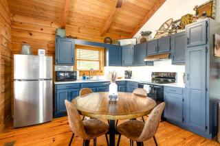 Renovated Cabin Near Great Smoky Mountains National Park, Tennessee - 5