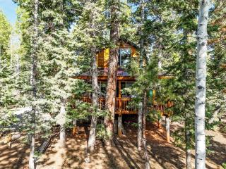 Peaceful Cabin Surrounded by Nature for a Memorable Getaway in Duck Creek Village, Utah - 2