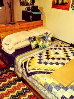Cozy Wood Shed Tiny House Near Old Hickory Lake w/ Full Kitchen, Fire Pit & Breakfast - 0