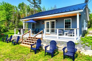 Idyllic Lakefront Cottage Haven Near Tussle Lagoon, Maine - 2