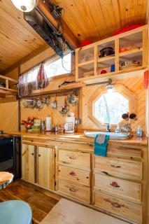Hillbilly Chic Tiny House Near Nashville with WiFi, Kitchenette, Fire Pit & Trails - Lebanon - 0