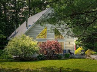 Cozy Cabin Retreat Near Saco River in Conway, New Hampshire - Conway - 6