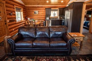 Spacious Luxury Cabin with Bunk Room & Nature Trail Access near Bonners Ferry, Idaho - 2