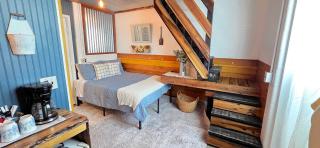 Charming Boutique Farm Stay Near Nashville – Cozy Horse Stall Suite - 6