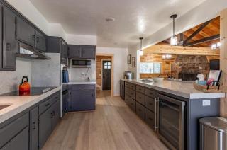Spacious Riverfront Cabin with Hot Tub and Trail Access Near Outdoor Adventures in Island Park, Idaho - Rea - 4