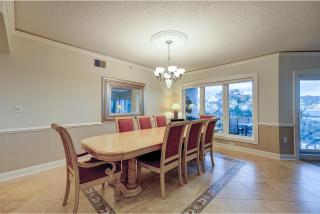 Windsor Place 2418 - 1
