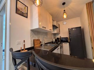 Joli S1 avec terrasse et piscine - 8
