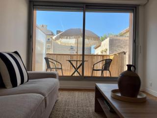 Grand appartement intra-muros, clim, calme, ascenseur, parking - Avignone - 0