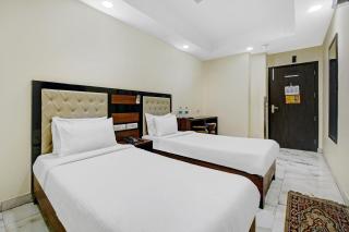 Super Hotel O Hotel Excellency - New Delhi - 1