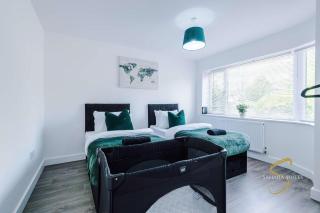 Stylish 4BR Home - Contractors stay - Free Parking - Birmingham - 5