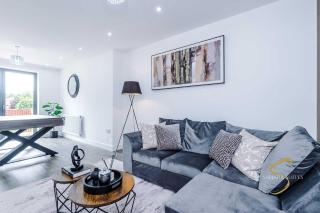 Stylish 4BR Home - Contractors stay - Free Parking - Birmingham - 1