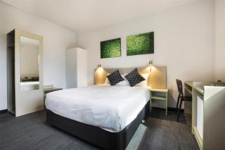 Nightcap at St Albans Hotel - 9