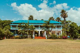 Kingfisher Beach Resort - 8