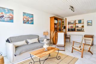 À 800 m de la mer, jolie maison avec jardin pour 7 - 8