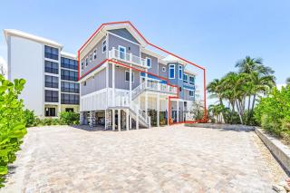 -Island Girl- Immaculate Gulf Front Duplex home - Fort Myers Beach - 0