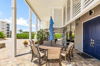 Luxury Beach Front Pool Home in Paradise! home - Fort Myers Beach - 4