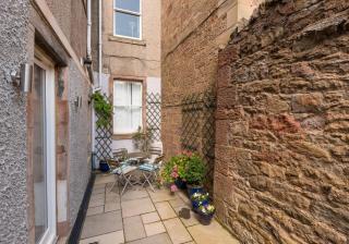 2 Bedroom Apartment in North Berwick - North Berwick - 2