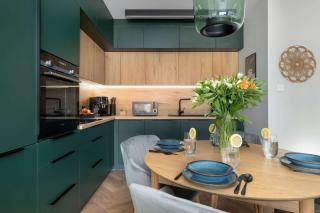 Bright Apartment Dziwnów with Parking, Air Conditioning & SPA by Noclegi Renters - 1