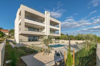 Panoramica apartment w balcony and swimming pool - 6