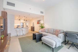 StayShort - Modern 1 Bedroom in JLT Sleeps 2 with Lake Views - 3