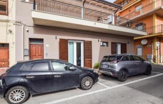 Cozy Apartment In Sant'elia With Wifi - 5