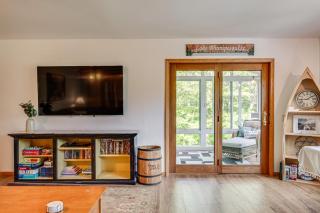4 Mi to Town Beach Gilford Family Getaway! - Gilford - 2