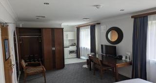 Best Western Homestead Court Hotel - Welwyn Garden City - 4